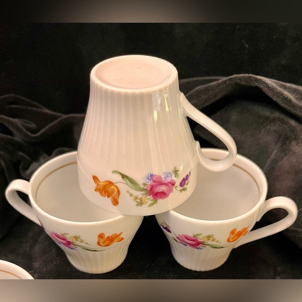 VTG JLMENAU East Germany Graf Von Henneberg Floral Ribbed Demitasse Cups Set 6 - Picture 6 of 17